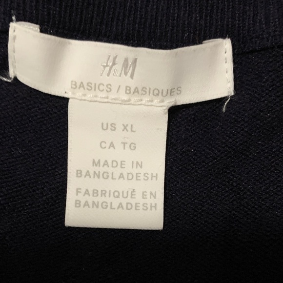 H&M Women's Dark Navy Crew Neck Sweater - Picture 5 of 6